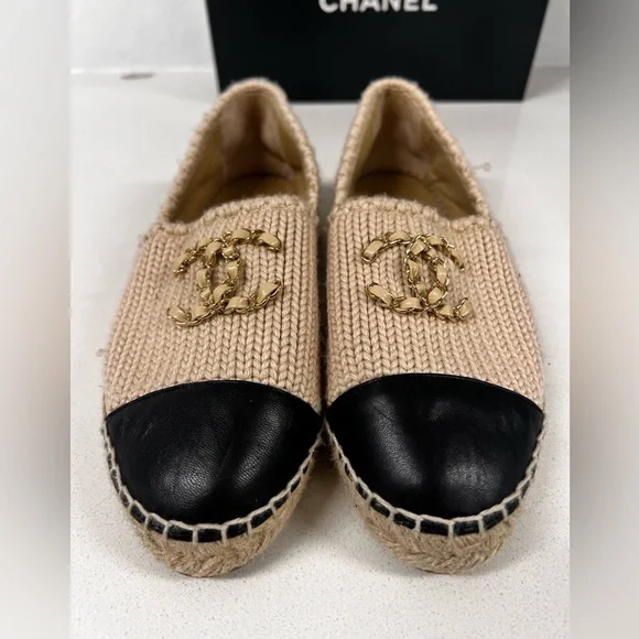 CHANEL Knitted Wool Lambskin Chain CC Espadrilles Size: 38 - Picture 2 of 6